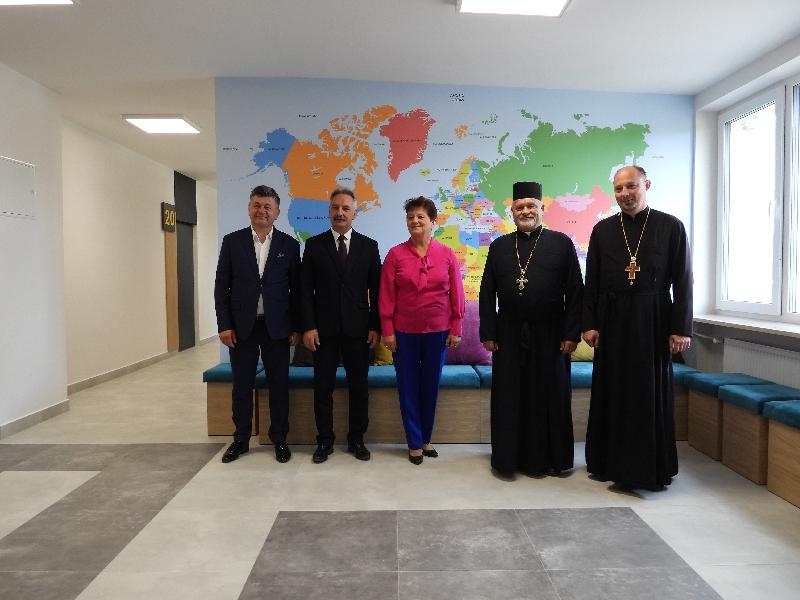 Tło przycisku: Nowy korytarz na piętrze